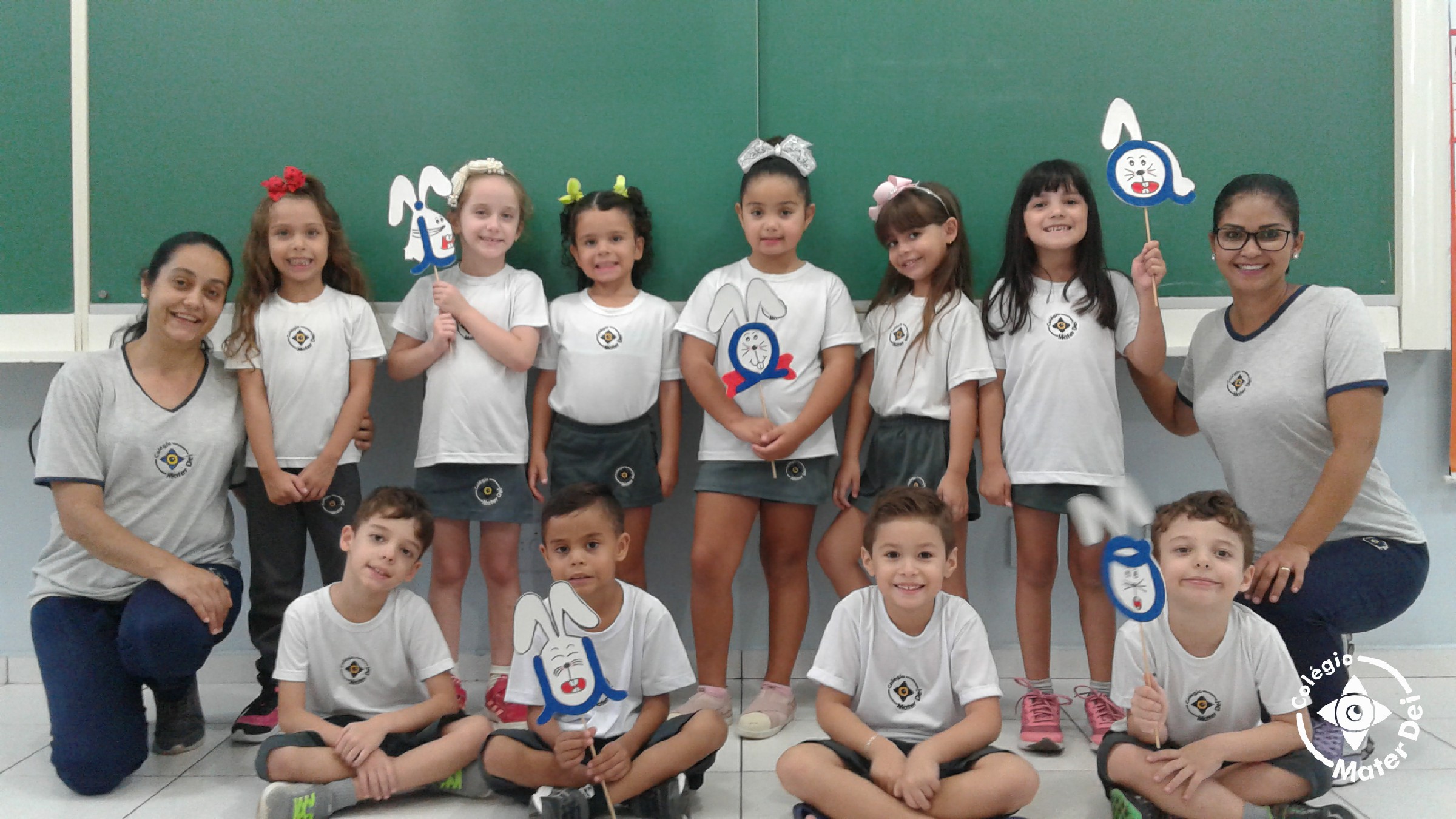 História das Vogais - 1º ano A e B - 2020 1