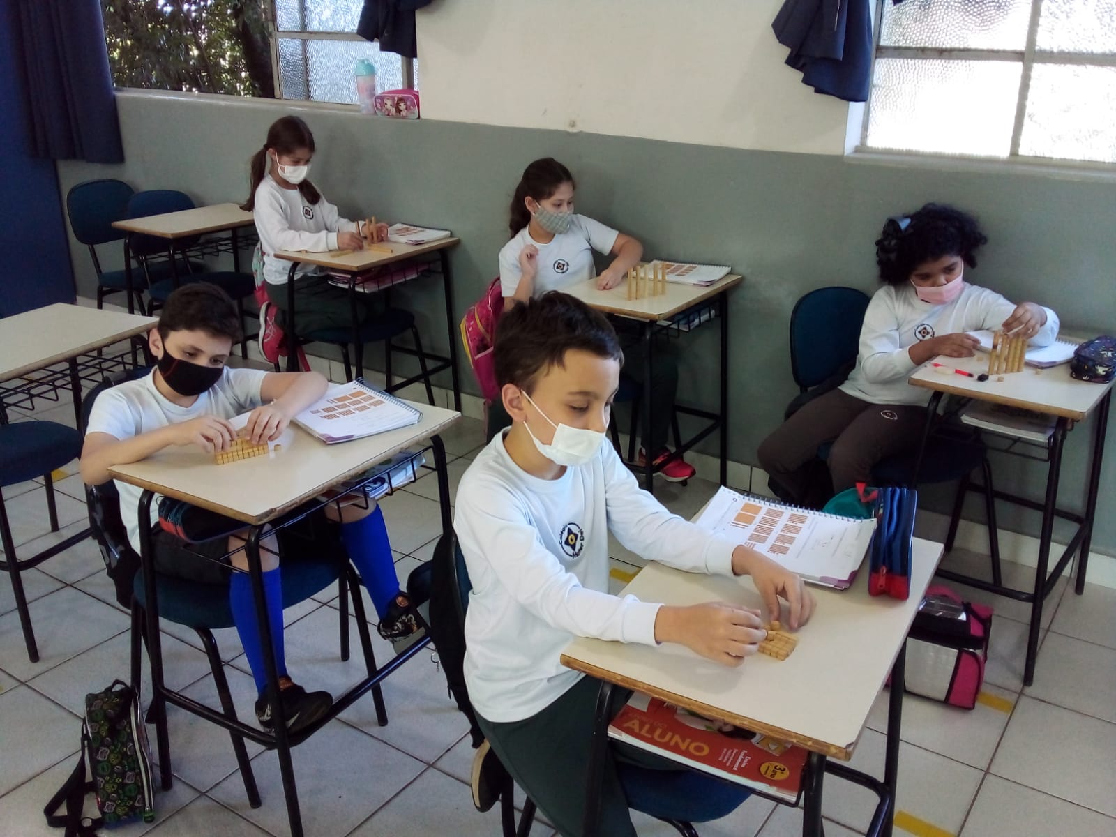 Multiplicação utilizando material dourado - 2021 10