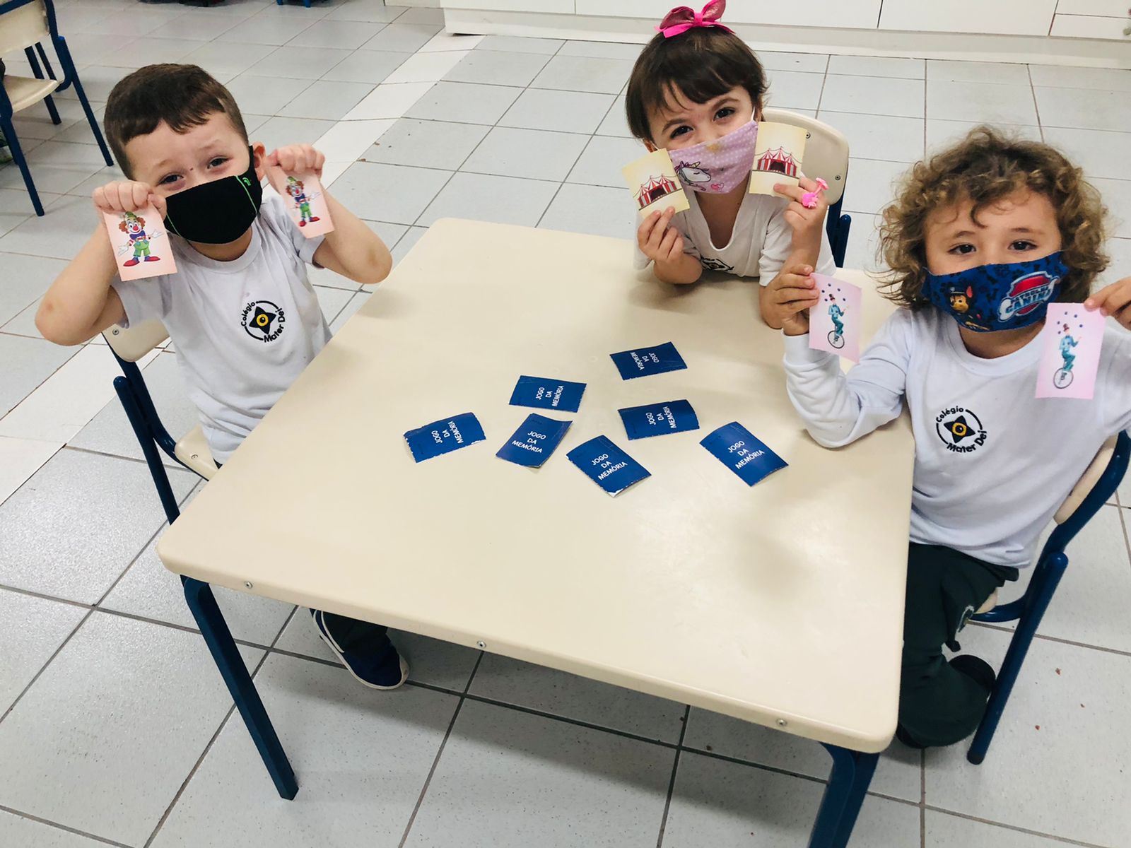 Jogo da memória com os personagens do circo - 2021 4