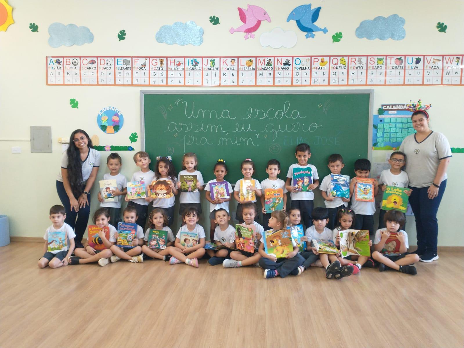 Dramatização do texto "Uma escola assim, eu quero pra mim" - 2024 1 Dramatização do texto "Uma escola assim, eu quero pra mim" - 2024 1